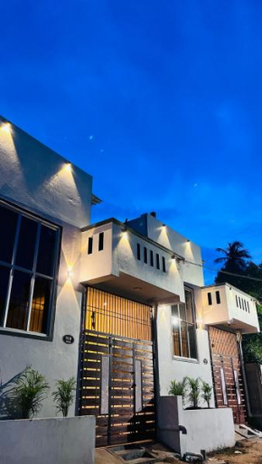 THE ELEGANT VILLA WITH KITCHEN, Opp to Mangrove Boating